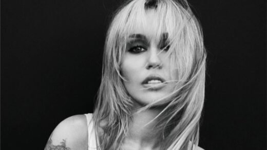 Miley Cyrus Performs at Hollywood Bowl: Review Night One