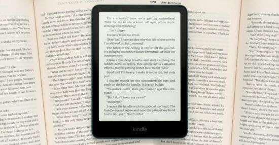 Amazon’s last-gen Kindle Paperwhite is 30 percent off