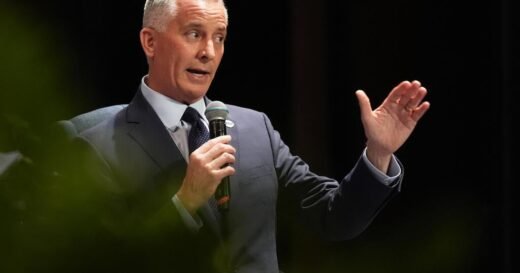 As David Jolly aims to turn Florida governor’s office blue, he confronts his prior ties to an alleged fraudster