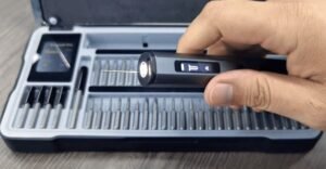 This electric screwdriver uses a camera and AI to figure out what bit you need