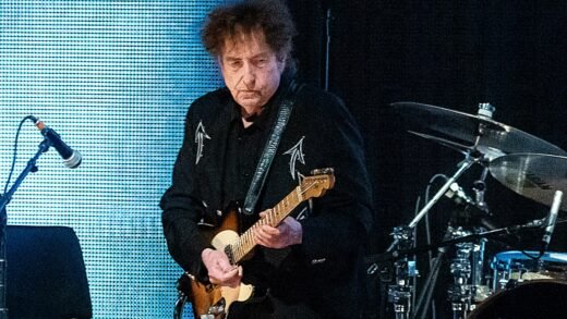 Hear Bob Dylan Play ‘Million Miles’ For First Time Since 2014