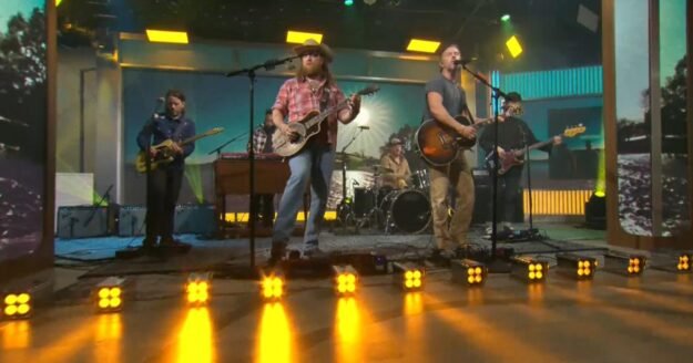 Saturday Sessions: Brothers Osborne perform "R.I.P."