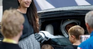 Astronaut aboard SpaceX rocket has pregnant wife at home: "Making a sacrifice"
