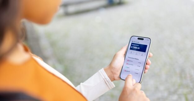 AI agents are roaming around consumers’ bank accounts, and banks aren’t happy about it